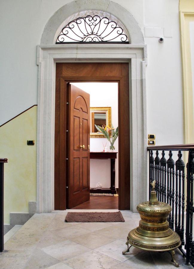 Dimora De Brado Bed & Breakfast Trani Exterior photo